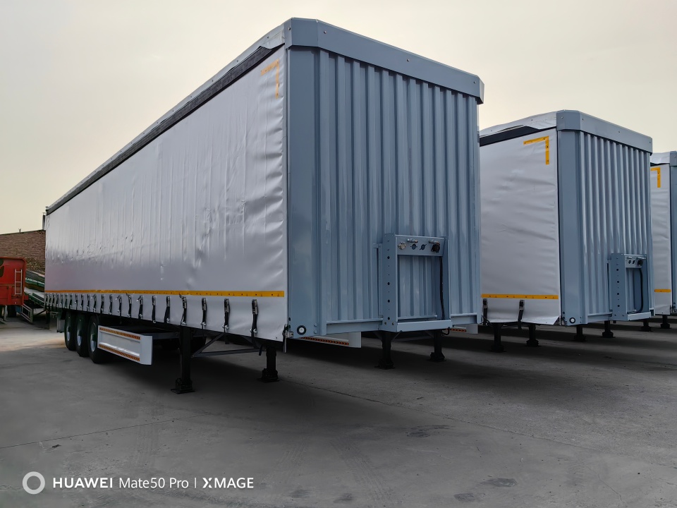 Derun vehiculum feliciter liberavit batch of summus perficientur latus sagum semi-trailers ad popularis Reipublicae Congensis (DRC)