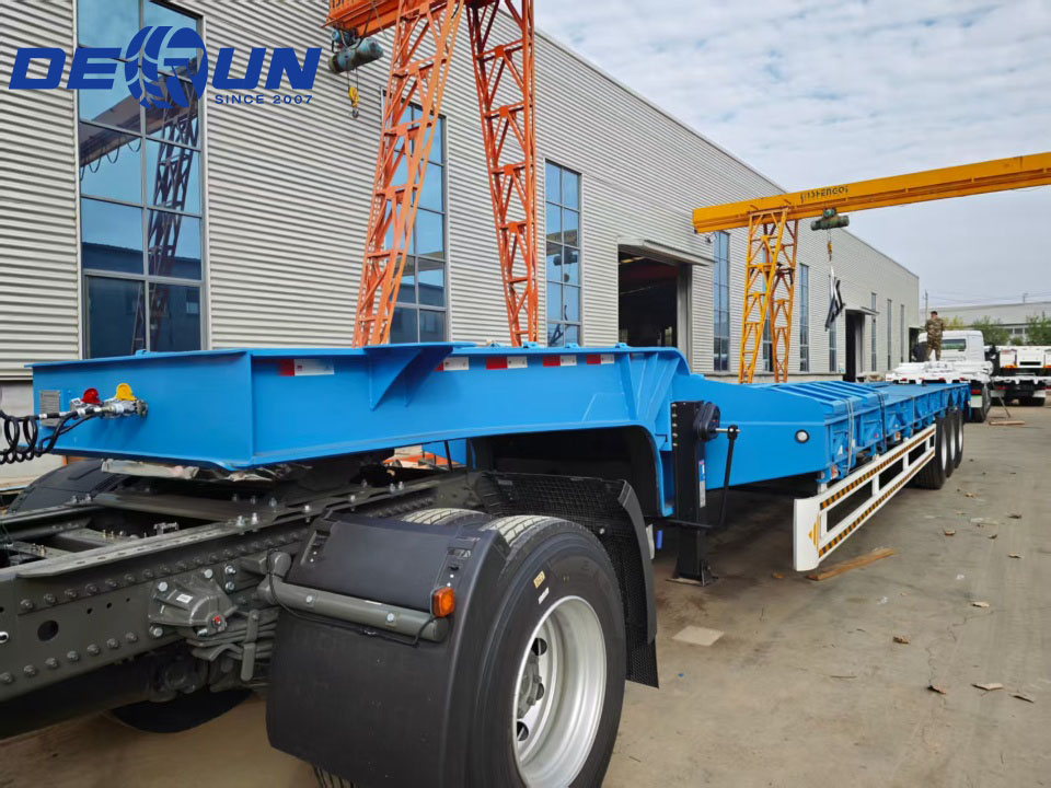 Duae tres axes humiles lecti semi-traatores in Africam occidentalem portabuntur.