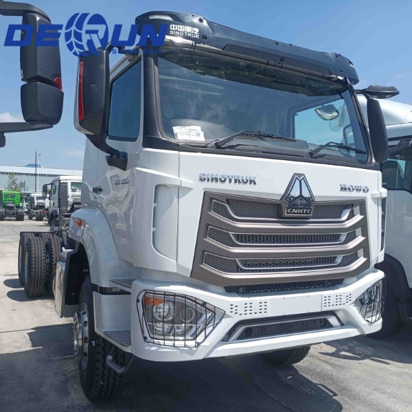Sincerus Howo NX 6x4 Cargo Chassis salsissimus vir vivens